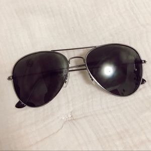 Black Aviator Sunglasses